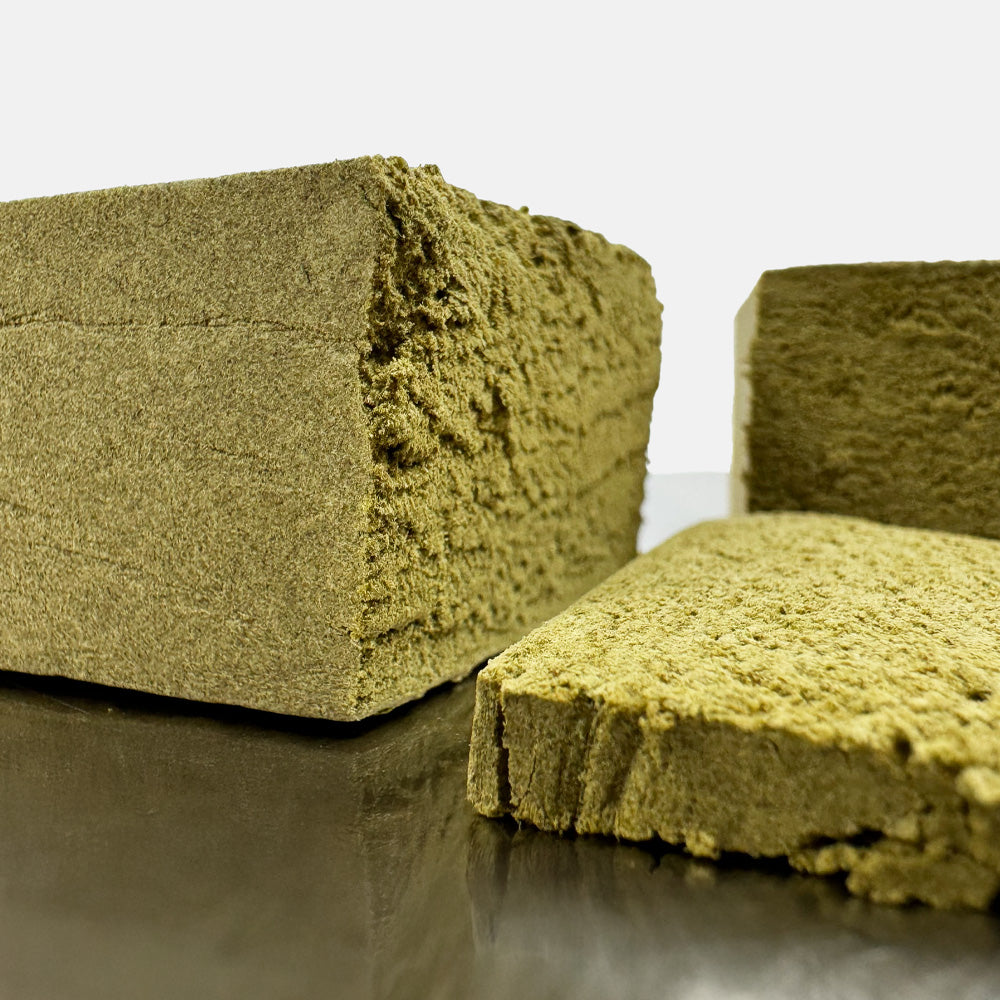 Zoom sur le CBD Dry Sift Amnesia coupé en tranche